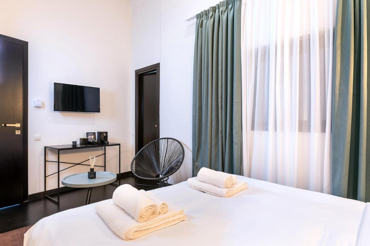 Hotel Nin&Bau Sarri 2 à Athènes Extérieur photo