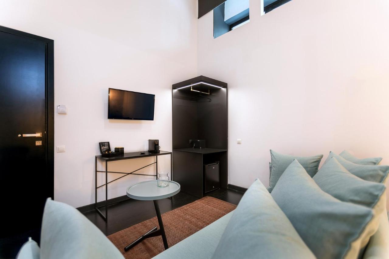 Hotel Nin&Bau Sarri 2 à Athènes Extérieur photo